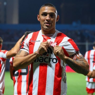 Soy de instituto vago y atorrante. Odio a todos los jugadores excepto Alarcon y Pombo. 19/11/22🇦🇹