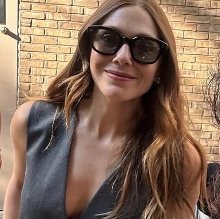 rejunte de mujeres
lizzie olsen, lali, taylor, margot robbie, etc etc