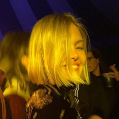 pmpmpm_93's profile picture. جوانی را سفر کردیم تا مرگ,
نفهمیدیم به دنبال چه هستیم