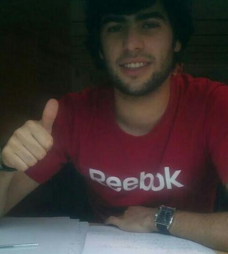 estudiante de economía, seguidor del buen fútbol, amante de las motos y jugador de la U.D. Ribera
