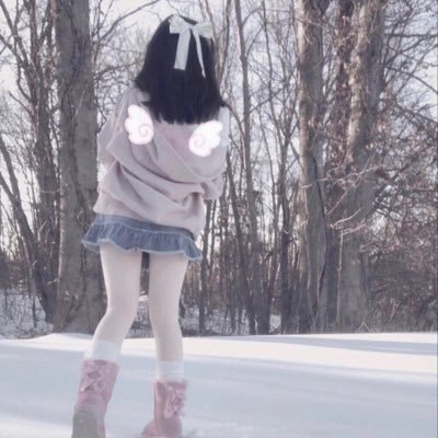 ⋆ ˚。⋆౨ৎ˚ 🧸 ; milakcal || ౨ৎ tw
sw : 70kgs cw : fucking fat
shtwt + edtwt