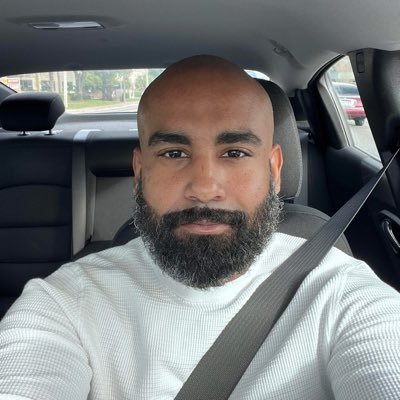 SwiftConqueror's profile picture. 👑