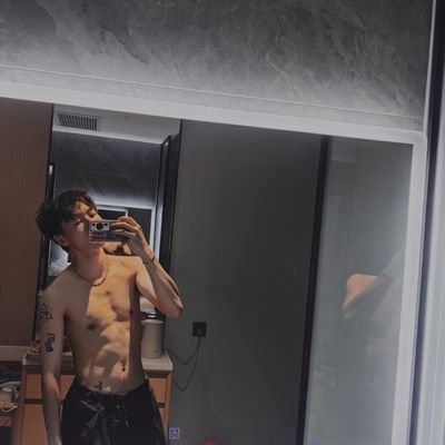 cuicui61919349's profile picture. 是个⛲猴0
喜🐷🐻 1是🍆最好啦
在重庆
幸会