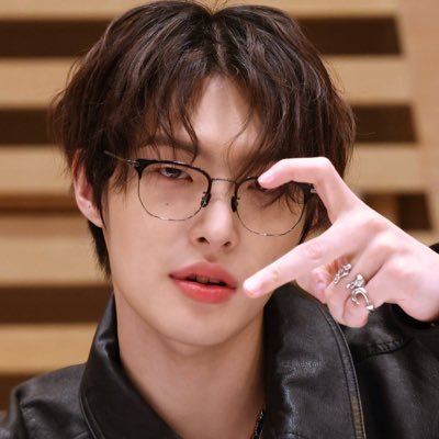 18 // she/her // ENFP 2w3 // ult ateez and aespa!!! enhypen! svt! newjeans! skz! 🤍🌸 I’m in love with winter and mingi. somebody help