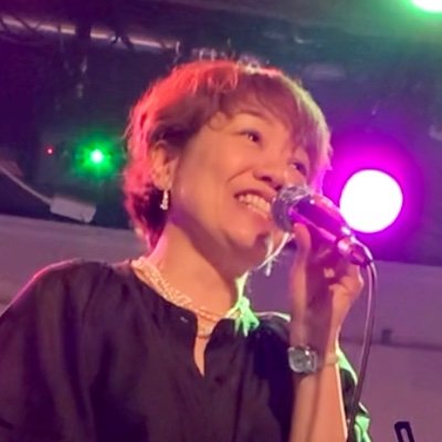 ・ボイストレーナー(TETRA塾ボーカル・ピアノ講師/アンナMusic Garden主宰)/アニー・K(ボーカル&ピアノによる癒しのユニット)