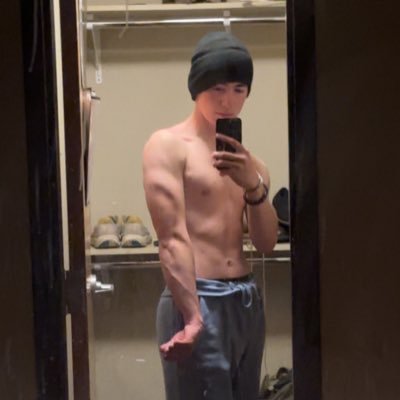 jakeMead134's profile picture. Just another curious bi gym guy 19 years old
