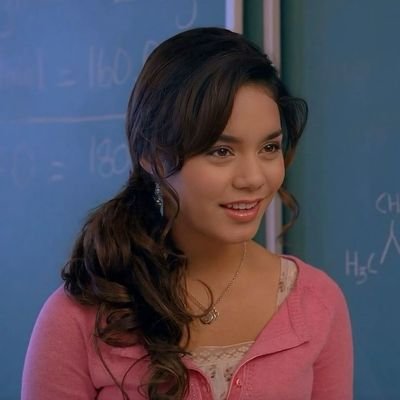 i aspire to be as smart and pretty as gabriella montez.
2nd year of jhs, loving science 🪸🫀🍧