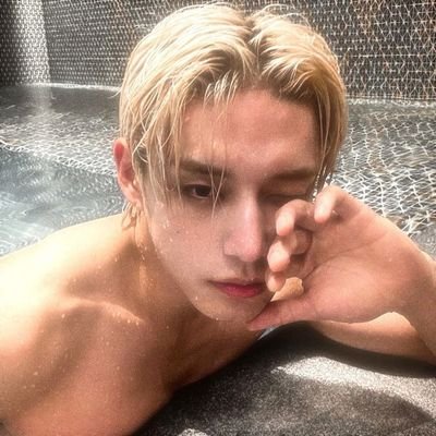 「❀」rarely posts
╰► 3rd gen
╰► gg stan
╰► bg Stan
╰► shitposts