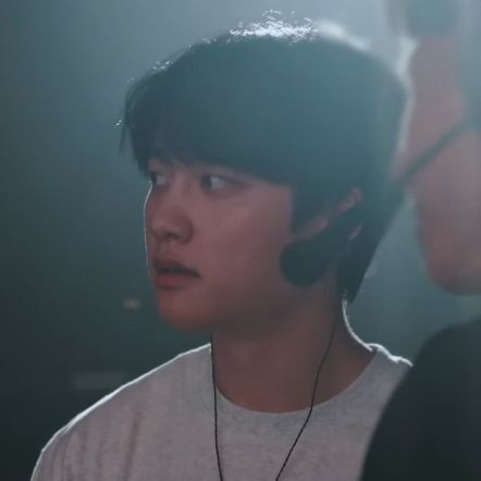 3asyeasy3's profile picture. will use this acc again! @./cl0udskie & @./exosskye got 🍣 | not my main account for svt twts