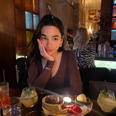 dilanydn's profile picture. 