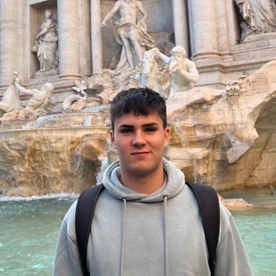 Estudiante de Derecho en @unisevilla. Creo en la libertad y la verdad como forma de vida. En @NNGG_Es.