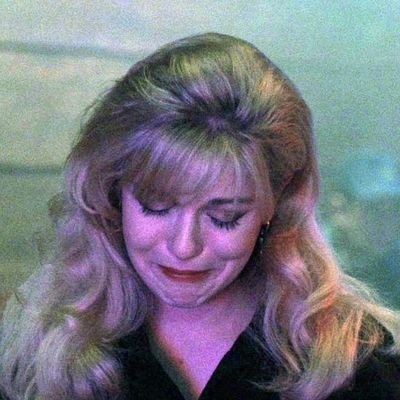 anarchoschizo's profile picture. asqueroso judío huelemonedas, neurodivergente (fumador)