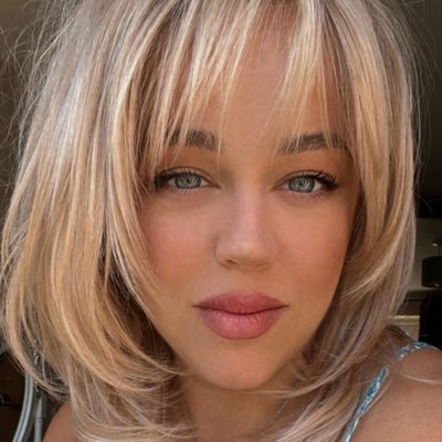 LucianaaS77's profile picture. 