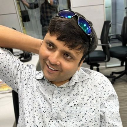 Self proclaimed writer. Pharmacist. Journalist?