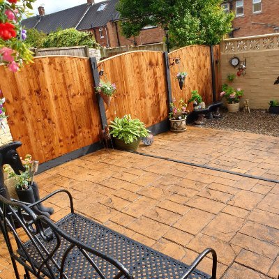Professional fencing business based in Oldham. Over 20 years experience. We supply and fit a wide range of fencing in the North West area. 📞 Eric 07951 978853
