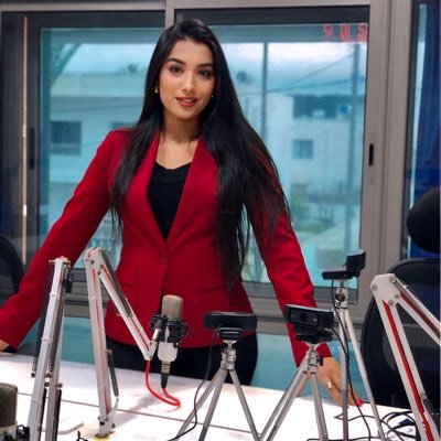 AI Journalist | Host of 'Business Talk' | CEO of YOU.Branded | Master of Ceremonies, Moderator & Public Speaker DM for collaboration sawsenhajamor@gmail.com