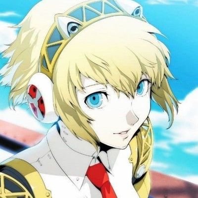 GwenBoobsHolder's profile picture. lainpilled hikikomori femcel beautymaxxing poster boy
