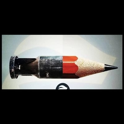 الإيمان سلاح لا يقهر، وإرادة الشعوب المؤمنة بحب الوطن ومعنى الوطنيه ...
محلل سياسي 🇸🇩