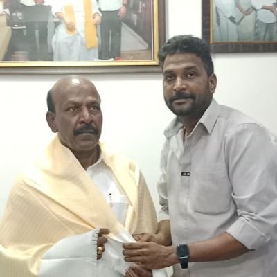 arunmonia's profile picture. 