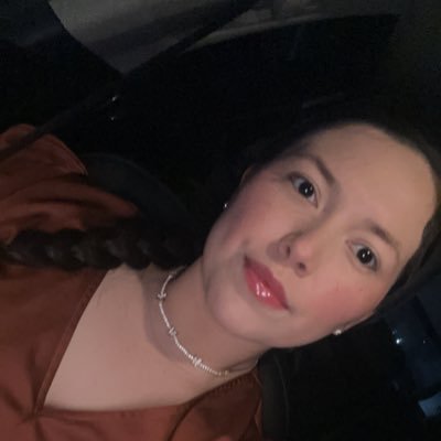 Eileeen34's profile picture. 25