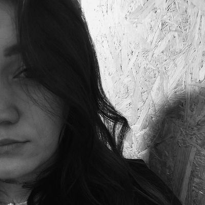 twilightxchild's profile picture. people are pages in the book of spirits. 🤍