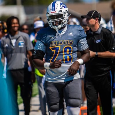 STUDENT ATHLETE 📚 🏈 | OT⚔️| AGTG ✝️ | LLC 💚📱# (305) 731-3320