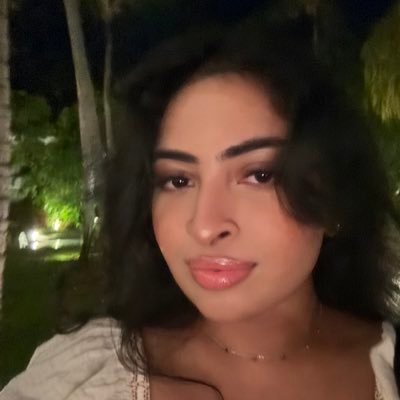 sabreenbux's profile picture. hiiiii