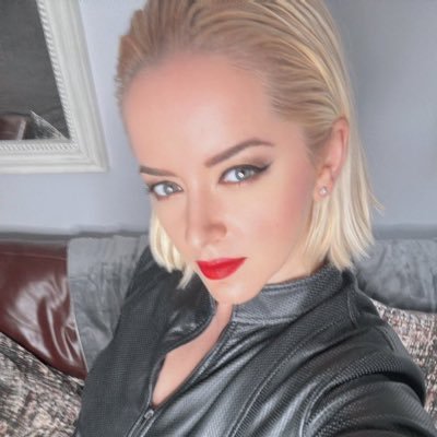 • Leather/Latex/PVC/Shiny fashion at its best! Offensive comments to the ladies will be eliminated and authors BLOCKED! • Be kind & respectful! DM for sessions