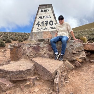 schwarzrichito's profile picture. “Vivir honestamente, no dañar a los demás, y dar a cada uno lo suyo” Ulpiano