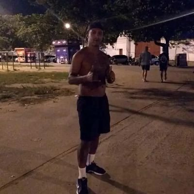Aguariano😁
Flamenguista⚫🔴
y love soccer ⚽✍️
canhoto 🦿
Fé em Deus sempre 🙏
💍👩🏻❤️👨🏾