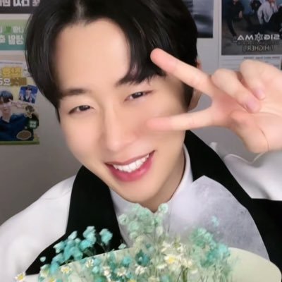 WeNU promoter :)) || fan account || ur fav wego! || the official wego president | chanhyos corgi 💚