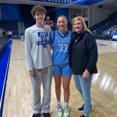 Creightonwbb alum•UCMwbb alum•Green City, MO•Small town girl, big city game• #UNDENIABLE