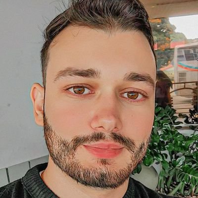 Sagitariano, capixaba do interior e graduando em Geografia | Só estou aqui pelos memes, tretas e notícias relevantes | fã declarado da @sia
#Sia