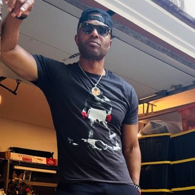 ALPHAmale9's profile picture. Simply complex!