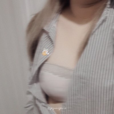 sosumsome's profile picture. 𝗦𝗶𝗻𝗴𝗹𝗲 | 𝗙𝗹𝘂𝗳𝗳𝘆 | 𝗦𝗸𝗶𝗻𝘀𝗵𝗶𝗽 | 𝗦𝗺𝗼𝗼𝘁𝗵𝗶𝗲 | 𝗪𝗼𝗿𝗸𝗼𝘂𝘁 | 𝗡𝗲𝗿𝗱𝘆 🤓