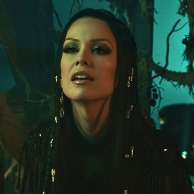 RavenQuinnMusic's profile picture. Inactive on X. Follow me on Insta & Threads @ravenquinn, and https://t.co/ZqpXHqwCug for updates on the new album “Masquerade in the Underground”. 🧚🏻✨