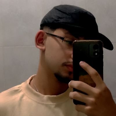 passos__th's profile picture. '' Sinceramente? Tem dias que cair de bicicleta é janta. ''