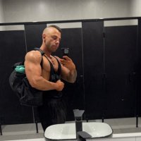 xqqzt (@xqqzt_oce) 's Twitter Profile