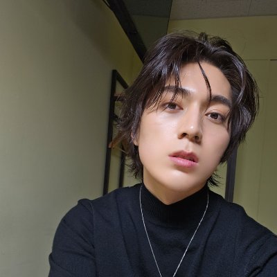 suuu - 김상우 | 28 | they/them | multi | JUST B collector
📍 USA (est)