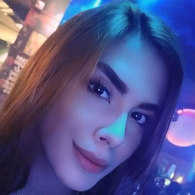 Sonriendo a carcajadas, amando sin medidas y agradeciendo siempre, por cada segundo de vida❤️🙏🏻
Ig: dcsm0996_