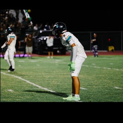 Eastmark highschool c/o 2026|Hawaiian🌺/Samoan🇼🇸|DB 6’1|165 lbs| Gpa 3.125/3.4|Football,Basketball,Track |Long jump 20’2”| Bench 225| squat 300| Clean 215