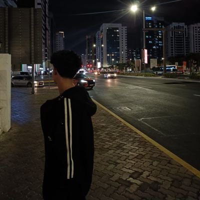 Mohamed56756790's profile picture. 