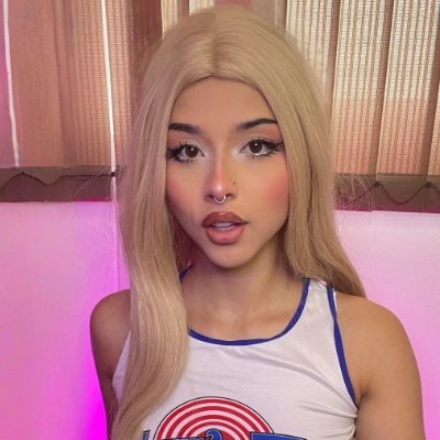 WillowBioPower's profile picture. biohacking since before it was cool 🧬

0nlyfans content creator @waifucuddles