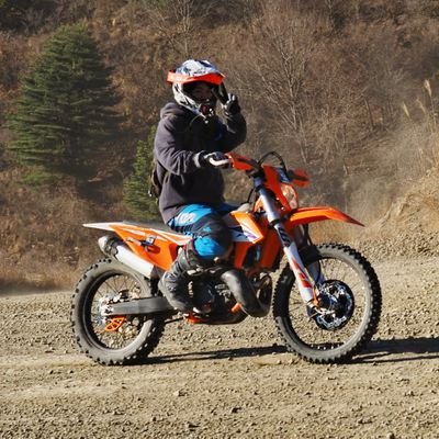 Lowiq031's profile picture. 主夫(ぬしお)03と申します
YouTubeに動画をアップしてます
サッカーとバイクと料理が好きな3児の父
名前の通り仕事をしながら主夫してます

フォロー、チャンネル登録お待ちしております😌

小児科にいます