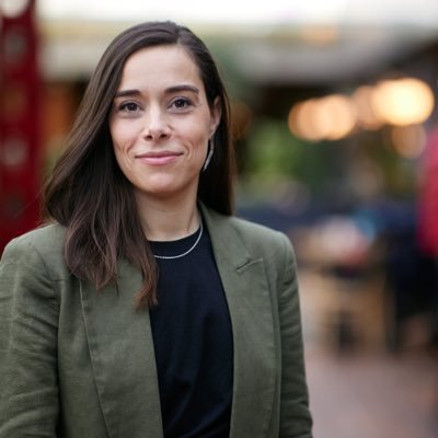 Laurence Lavigne L. Profile