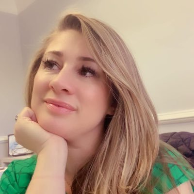 Garcia92Yvette's profile picture. 🌼Sensible, swinger y molesto 😝 apasionado por la naturaleza animal 🦋...fanático del🎶 tenis...y de la Vida🌹..los que viven son los que luchan.❤️..⛔DM⛔🌼