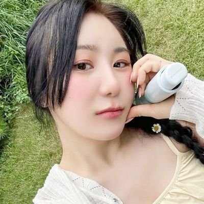 ElZaneSelverex's profile picture. “ y.sacresyn ! (𖥔) chae sibs.’
  🍒 이채연  ✻ Lady boss! ”