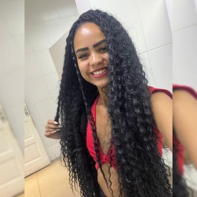 Guarda-me como a menina dos teus olhos, esconde-me à sombra das tuas asas.❤