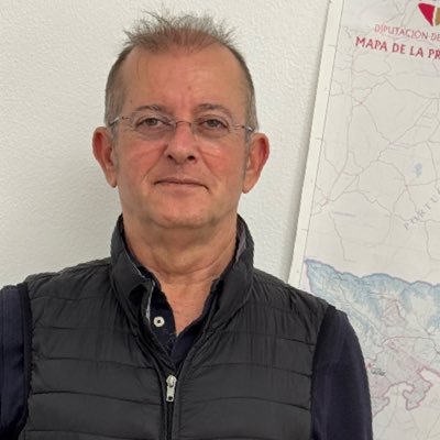 Padre de campeones. Arquitecto Técnico e Ing. Edificación. Ciudadano solidario. Libertad, Igualdad y Fraternidad. Aquí cabemos todos.Salud. @izquierdaesp
