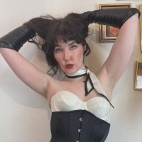 follow @MissDidiDomme ! (@dididemure) 's Twitter Profile
